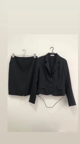 Terno feminino: Blazer e saia Tamanho M