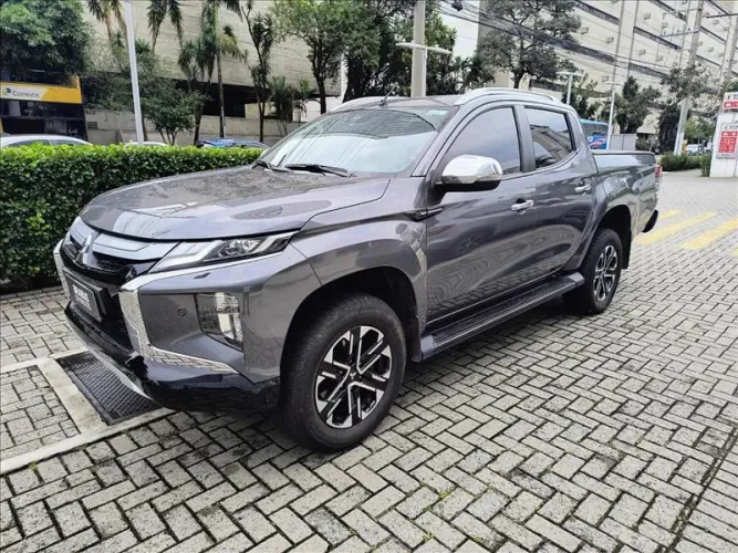Mitsubishi L200 Triton Sport HPE-S 2.4 CD Dies. AUT 2025