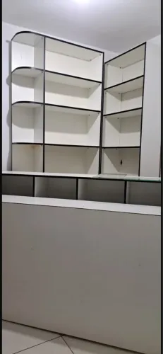 Prateleiras loja mdf