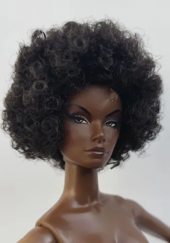 Boneca Negra Supermodelo