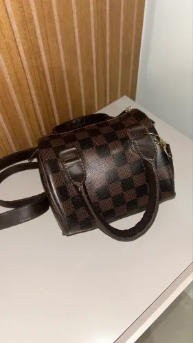 Bolsa inspirada em Louis Vuitton nano speedy