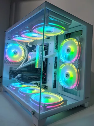 Pc Gamer Brazuca Ryzen 7 9700X RTX 4070 (NOVO)