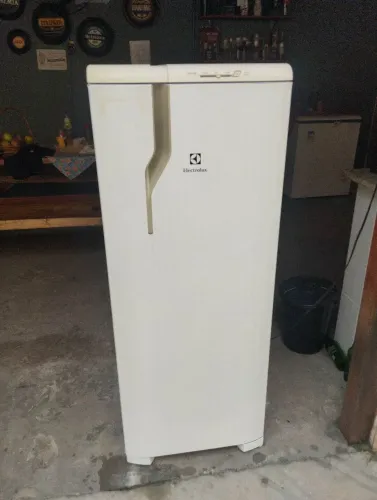 Geladeira Eletrolux defrost 240 litros ENTREGO 