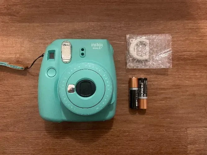 Câmera Instax mini 8+