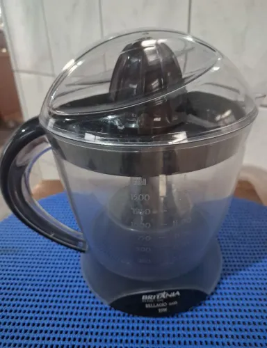 Espremedor de Frutas Britânia Bellagio Maxx 35W - 110V (Seminovo)
