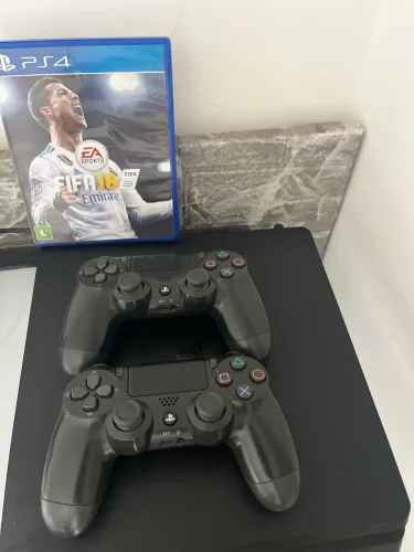 PlayStation 4 slim 1TB 2 controles