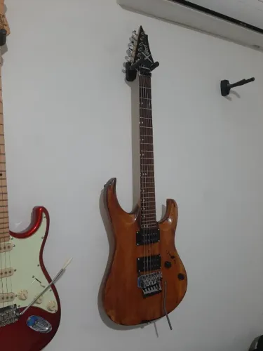 GUITARRA CORT