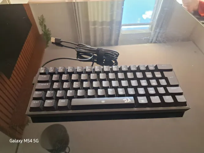 TECLADO GAMER REDRAGON FIZZ RGB