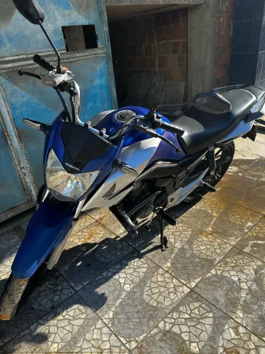 Vendo moto semi nova titan 160