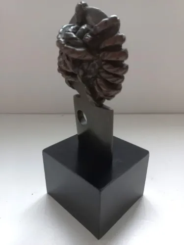Escultura de Elvio Becheroni - Obra em bronze   