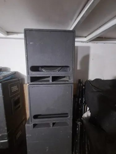 Vendo 4 caixas sub graves passivas, 12 polegadas, 600 w auto falante Snake.