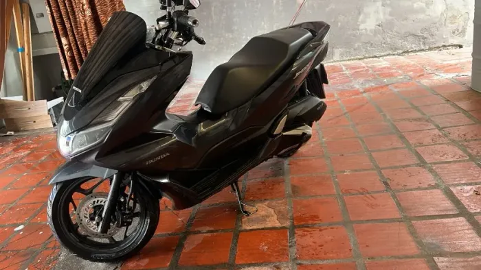 moto toda revisada, apenas 25mil km rodados, moto de garagem R$16.000 mil, só venda