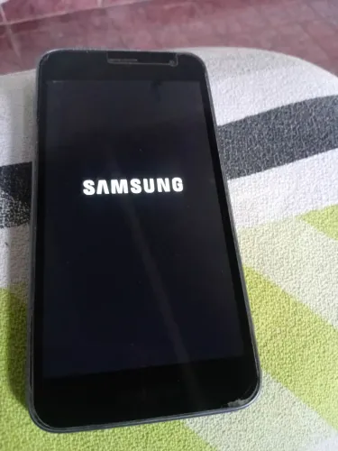 J 2 S Samsung 