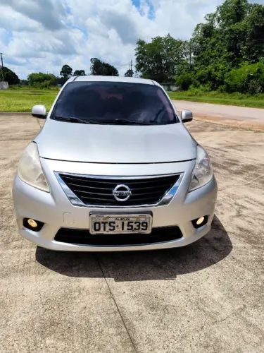 Nissan Versa SL 1.6 16V Flex Fuel 4P Mec. 2014