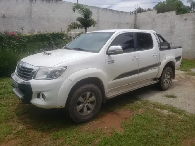 Toyota Hilux CD Limited 4X4 3.0 TDI Diesel Aut. 2015