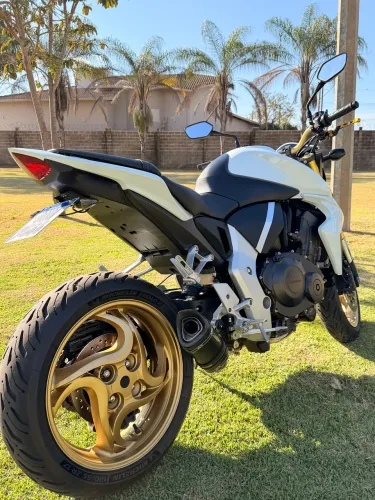 CB1000r