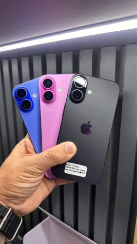 iPhone 16 