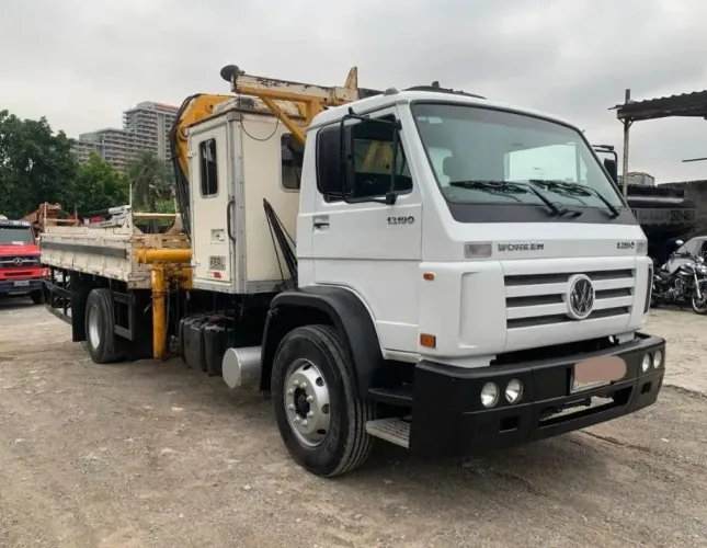 Passo a dívida,Volks 13.190 munck 12 Ton ano 2015