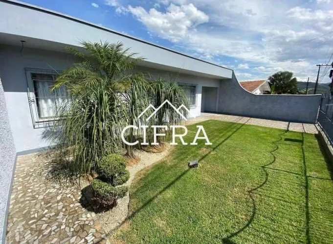 Casa de Alvenaria - Venda - 02 dormitórios - 102m2 - Avenida Colombo Machado Sales - Vila