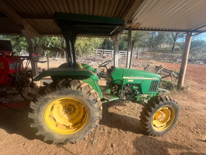 Trator john deere 5303 