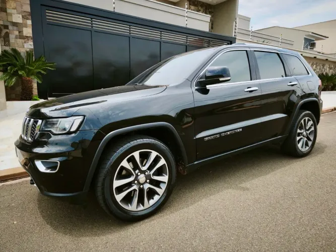 Jeep Grand Cherokee Limited 3.0 TB Dies. AUT 2018