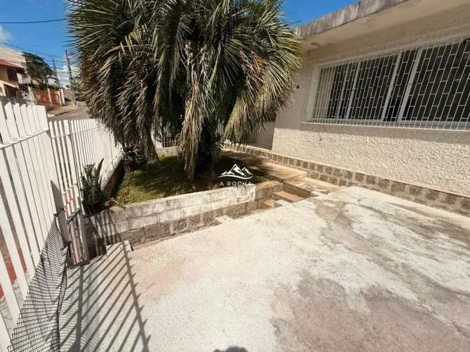 AMPLA CASA NO ESTREITO. CASA + 03 APARTAMENTOS. RENDA TOTAL DE 10 MIL EM ALUGUEL