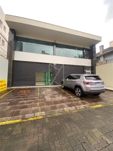 Destak Imóveis aluga loja térrea em Lourdes com 170m², 02 banheiros, espera para cozinha,