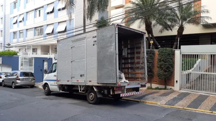 Fretes, carretos e mudanças