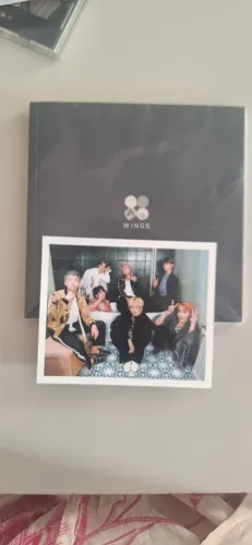 BTS Wings versão W group photocard