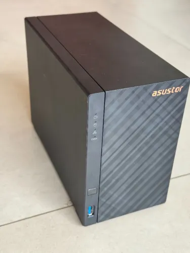 Storage Asustor Nas AS1102T com 2x HDs 2Tb