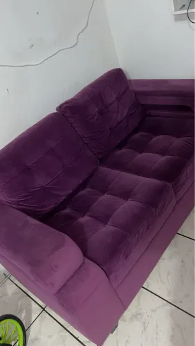 Vende - se sofá não é retrátil 