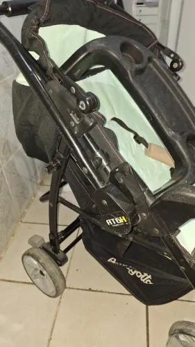 carrinho de bebê