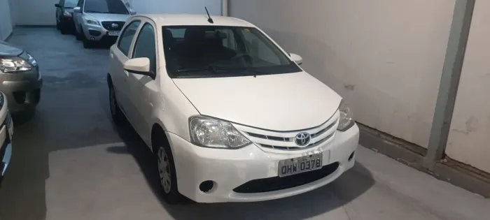 Toyota Etios X 1.3 Flex 16V 5P Mec. 2017