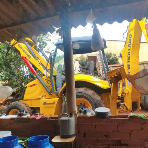 Contrata- se operador de bobcat em goianira