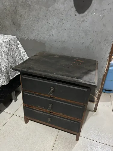 Cômoda de madeira estilo criado mudo 