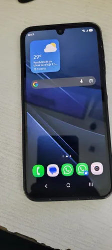 Vendo um smartphone Samsung A 17 128 Giga seminovo, aceita cartão de crédito