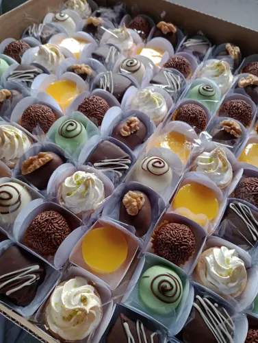 Caixa Doces Sortidos Doces & Sabores 