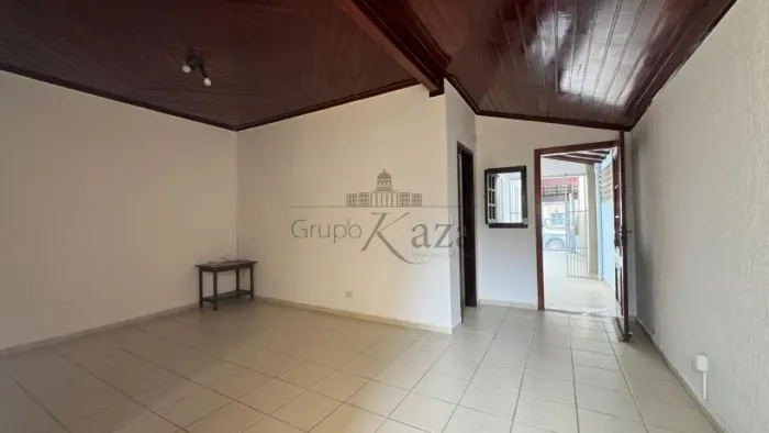 Casa/Padrão - Misto - No bairro Jardim Margareth - 2 Dormitórios - 100m²