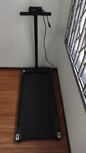 Esteira elétrica dobrável Skyboard - 220V - praticamente nova!
