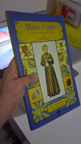 Livro Paradidático Marie Curie no país da ciência