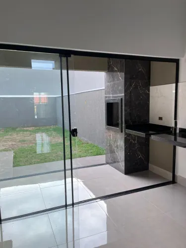 Linda Casa com Excelente Preço