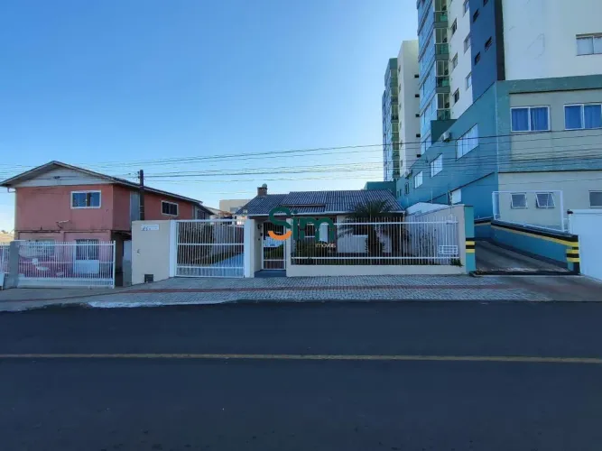 Casa para venda localizada no Líder em chapecó / Sc