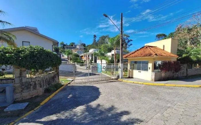 Terreno à Venda em Condomínio Fechado no bairro Saco Grande, Florianópolis !!