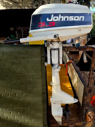 MOTOR POPA JOHNSON 3.3 RELÍQUIA ORIGINAL