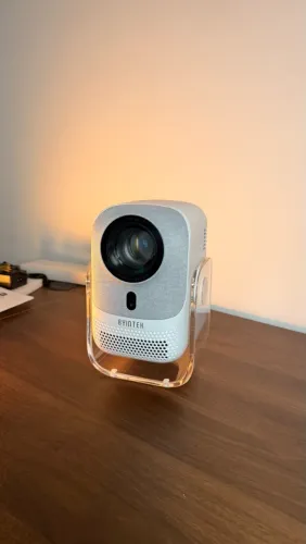 Projetor Byintec Love 2
