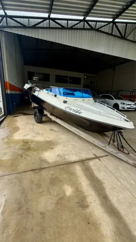 Lancha nautitec 5200