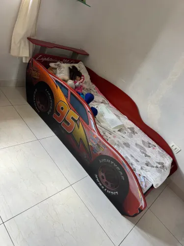 Cama infantil Makin com colchão 