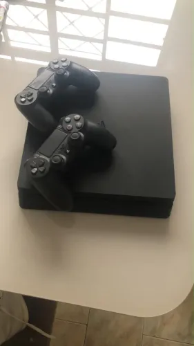 Ps4 SLIM 1T único dono 2 controles