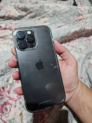 iPhone 14 Pro Max vendo ou troco em câmera fotográfica 