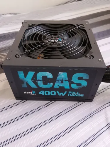 Fonte de Alimentação AeroCool XCAS 400W - Funcionando, mais está cheio de poeira